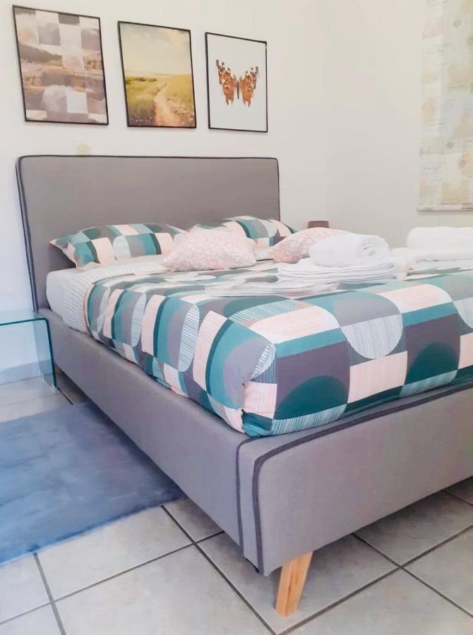 Balsam Suite - 50M To The Beach Kalamata Exterior photo
